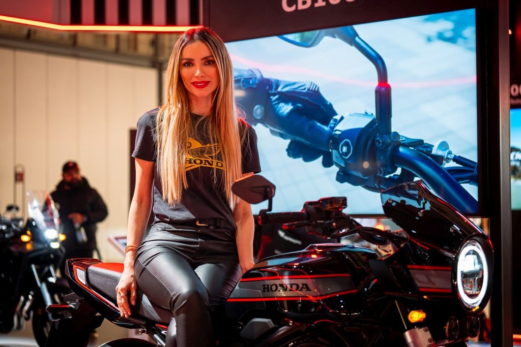 Le ragazze di EICMA 2025 +MAXI GALLERY+